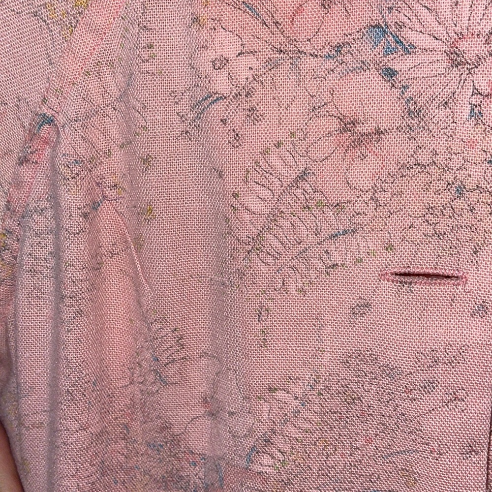 Vintage dress past the knees house dress. No size noted light pink.